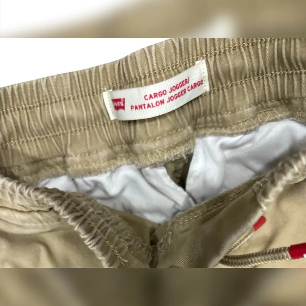 (B) Levi’s Khaki Jogger Pants (Boys) - Picture 3 of 9